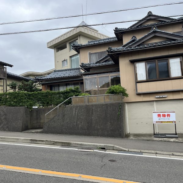 【中古物件】坂井市三国町緑ヶ丘 600万円